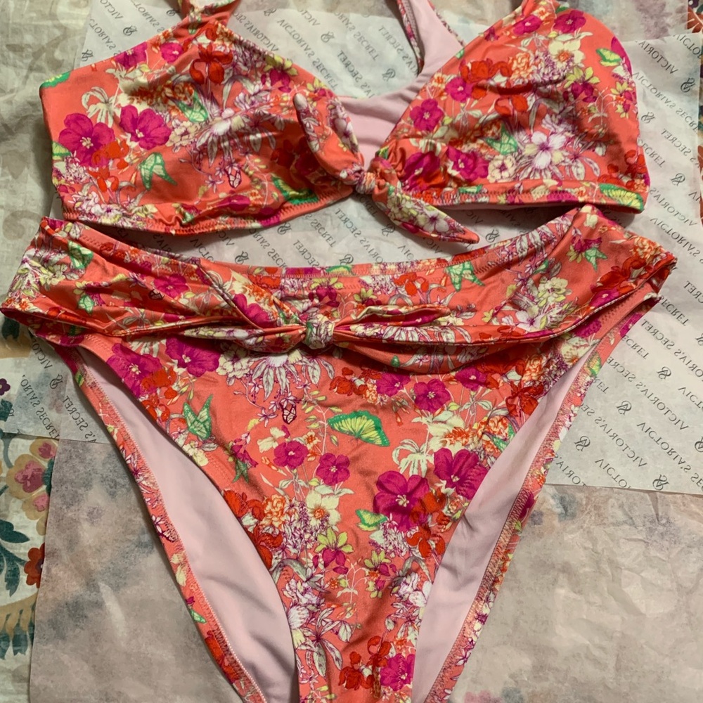 VS two piece NWOT bathing suit